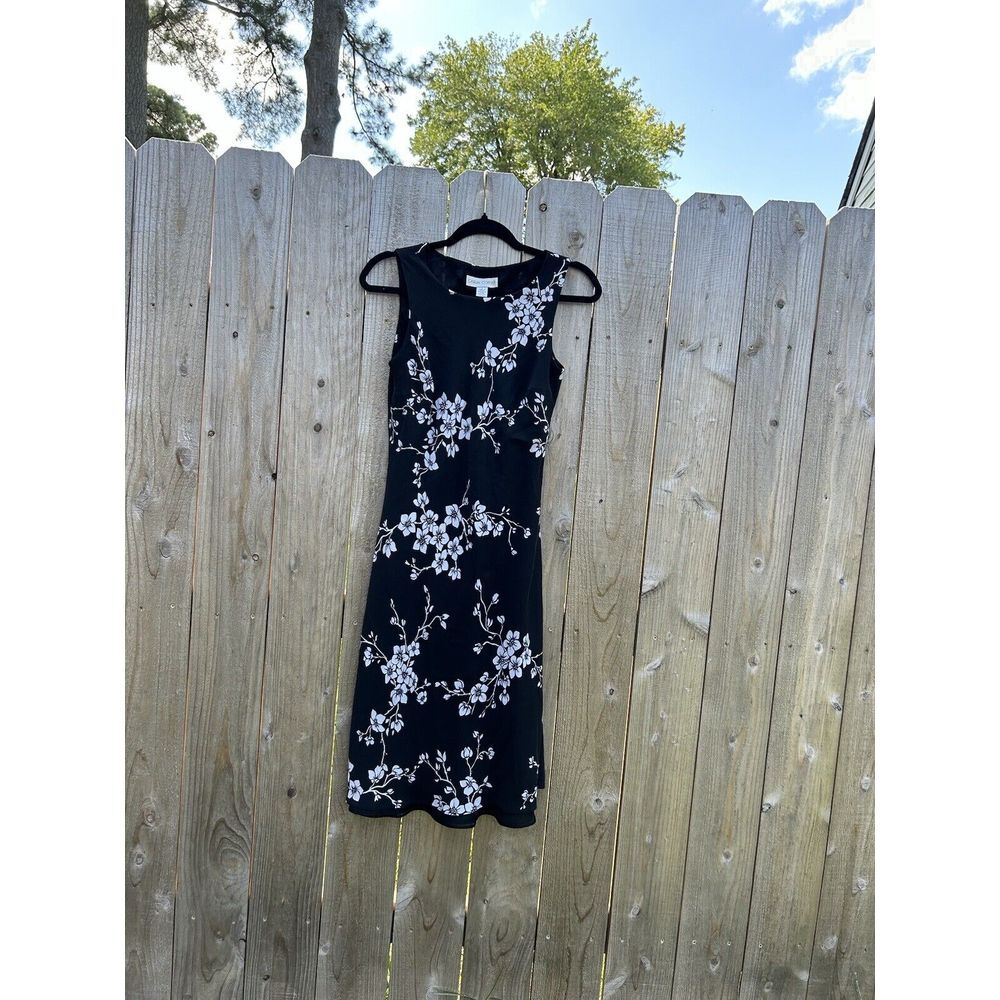Casual Corner Silk White Black Floral Dress Size 4 Vintage Fall Fairy Date night